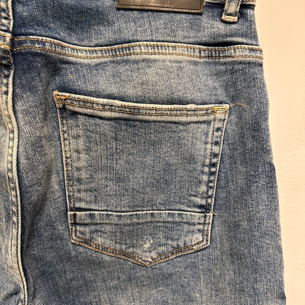 Jean - Picture 8 of 8